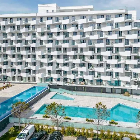 Blue Sky By Seaside Holding Apartment Navodari
