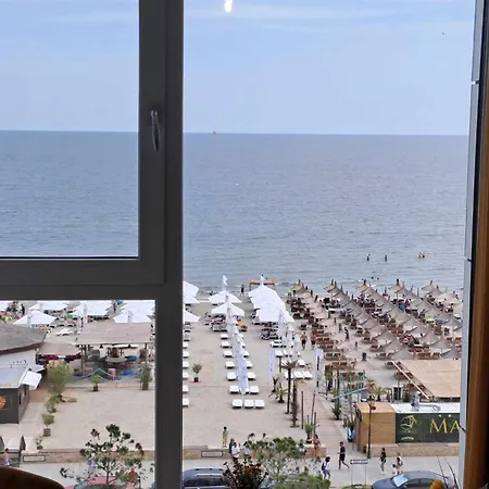 Blue Sky By Seaside Holding Apartment Navodari