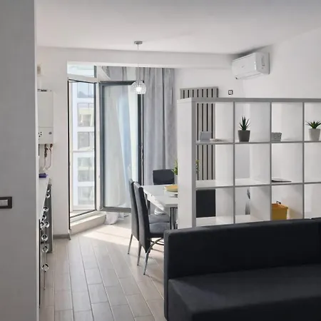 Alezzi Apartament M *