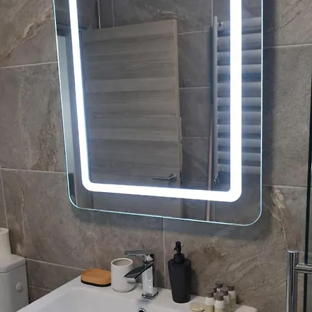 Alezzi Apartament M *
